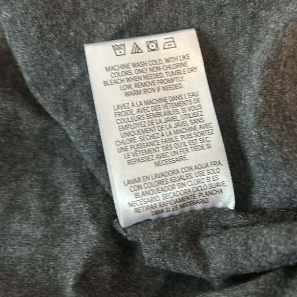 NWT, Calvin Klein Performance, girls short sleeve camo tee in gray/black‎ - Picture 5 of 8